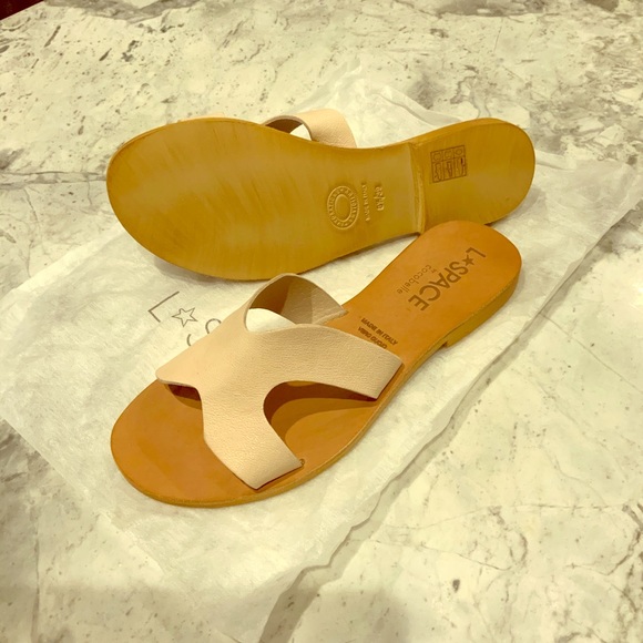 L*Space Leather Sandals, Made in Italy 🇮🇹 ☀️ - Picture 3 of 3